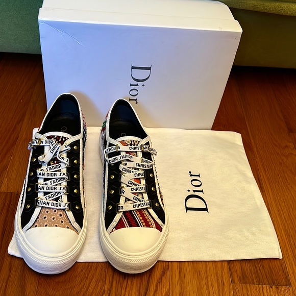 Shoes - Gently used embroidered keds shoes